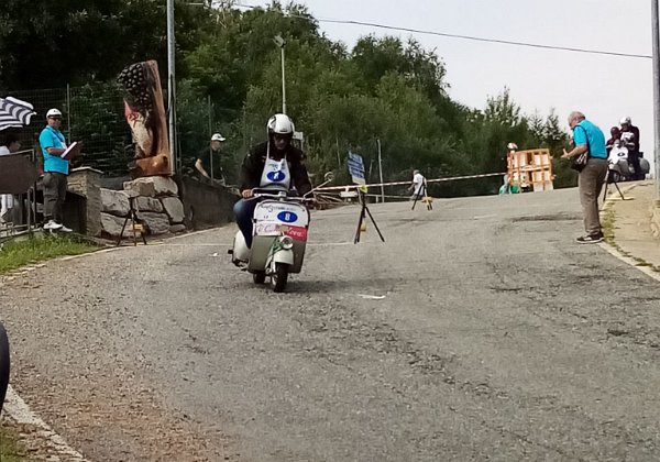 Gran circuito del Sestriere in vespa